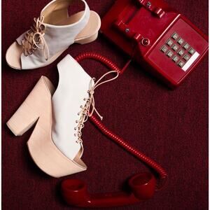 38.5 Giuseppe Zanotti Grey Leather Laceup Platform Sandals